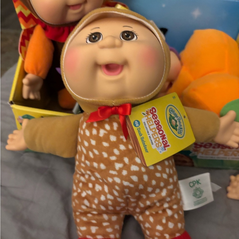 Cabbage Patch Kids Seasonal Friends Doll Set - Picture 5 of 8
